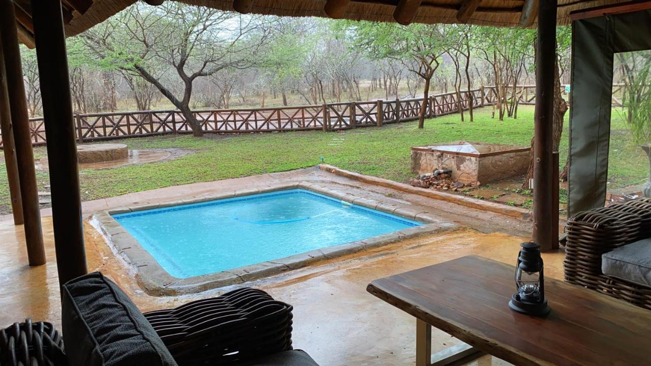 Genet House Holiday Home Marloth Park Exteriör bild