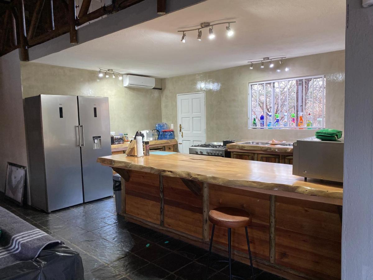 Genet House Holiday Home Marloth Park Exteriör bild