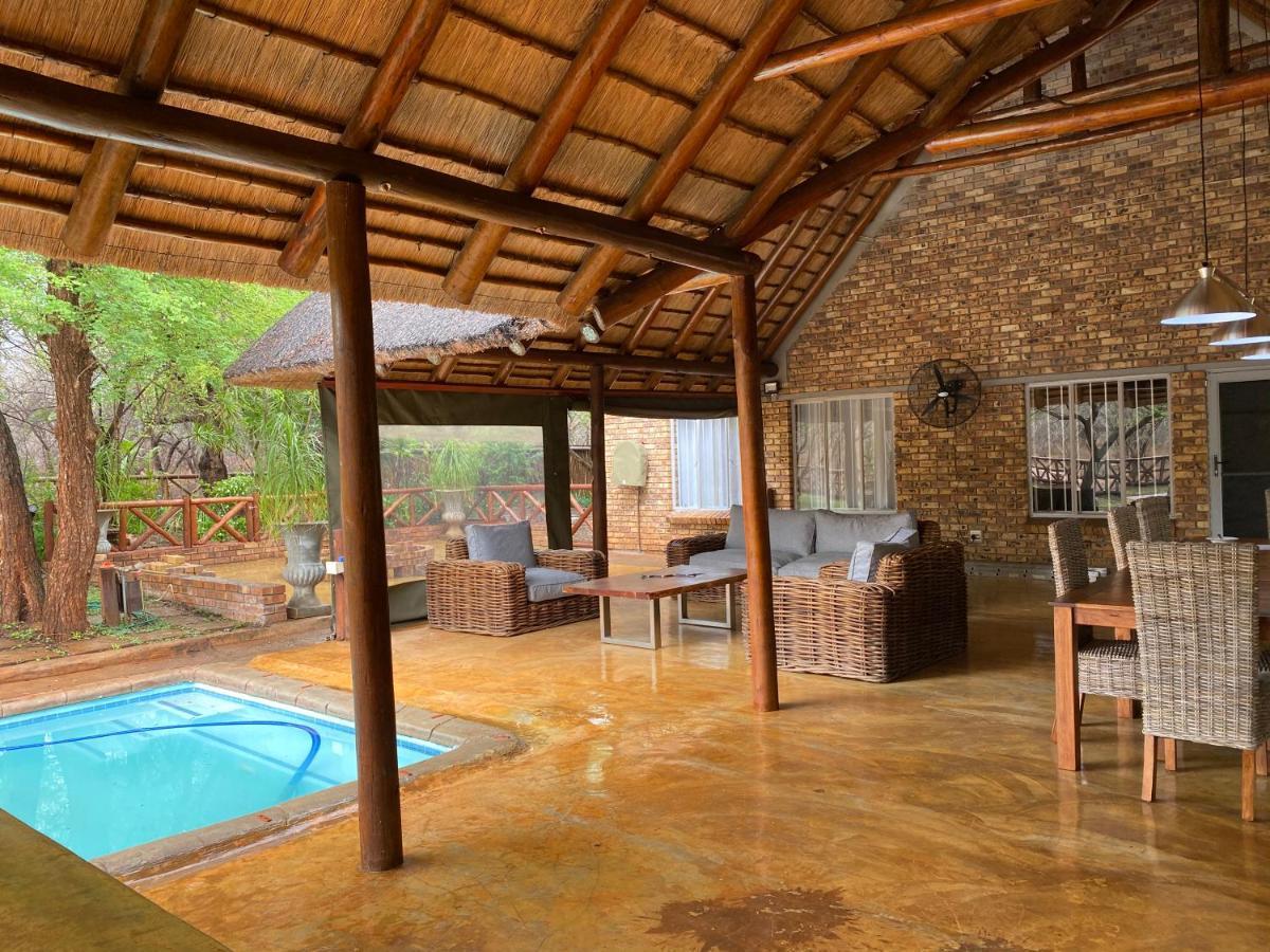 Genet House Holiday Home Marloth Park Exteriör bild