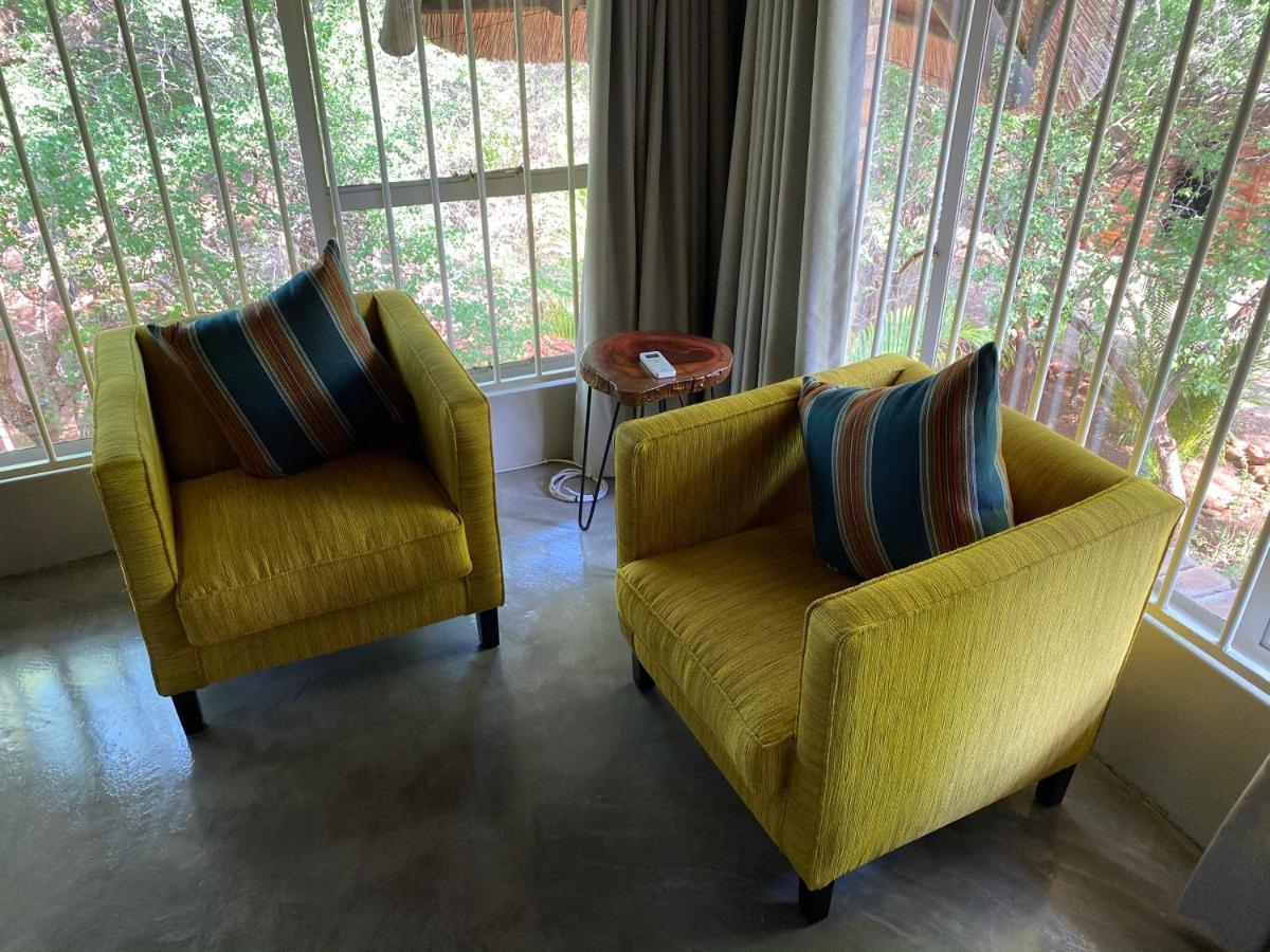 Genet House Holiday Home Marloth Park Exteriör bild
